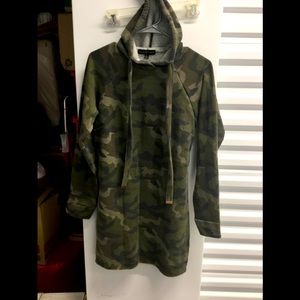 Almost famous mens size large camo hooded sweatshirt